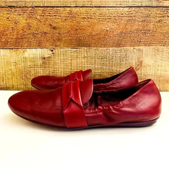 Mercedes Castillo Erin Burgundy Leather Loafers - Picture 3 of 10